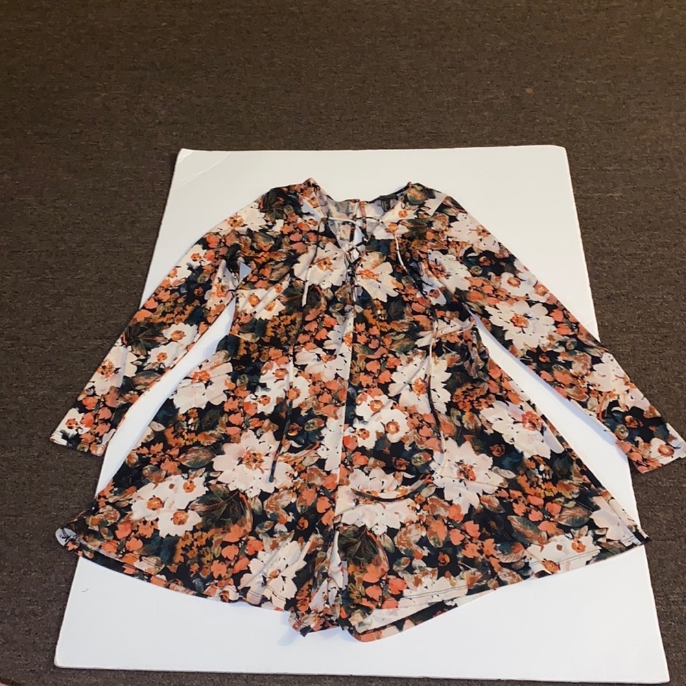 Floral short romper